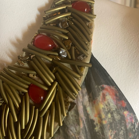 Alice + Olivia gorgeous gown. Unique beading at the top. The colors are fab! Am - Picture 7 of 15